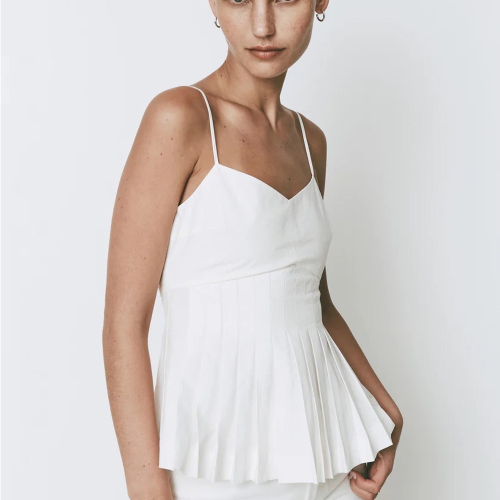 Rue Sophie lisse flutter White Pleated Peplum Camisole Top M